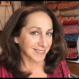 Meet your Posher, Carolee